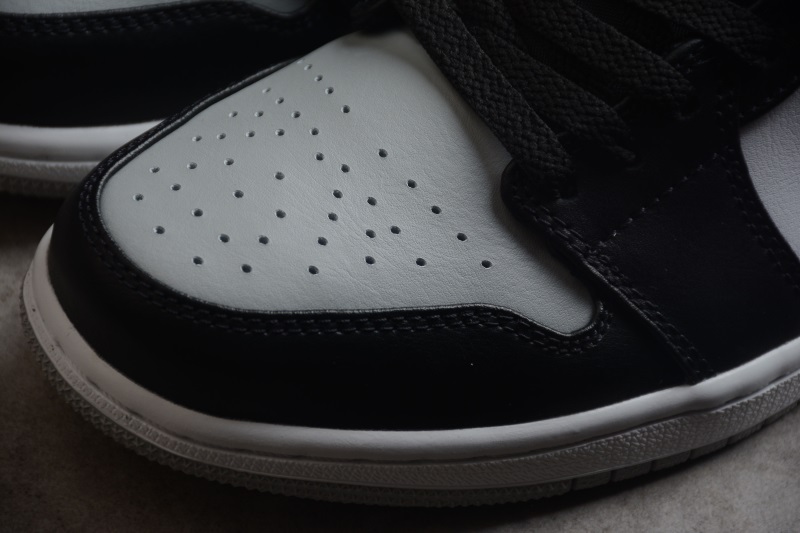 Jordan 1 Low Shadow Toe 553558-052 - Image 4
